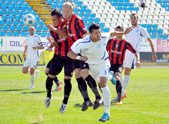 FC Farul, condamnată să câștige meciul cu Victoria Brănești - farul-1316804975.jpg