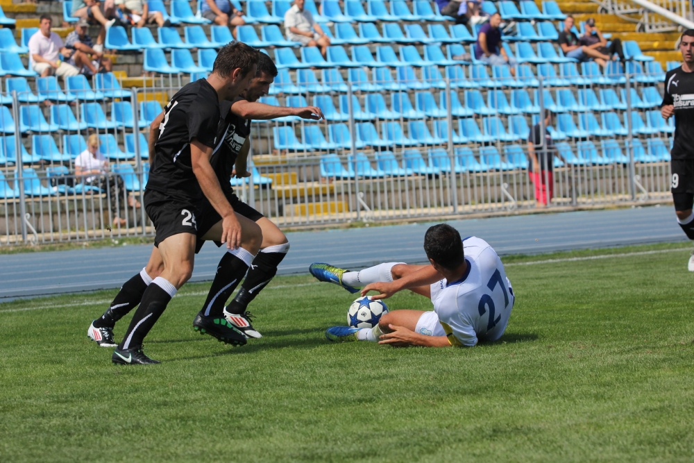 Fotbal / FC Farul a coborât pe locul 12 în clasament - farulsportulstudentesc13-1347186019.jpg