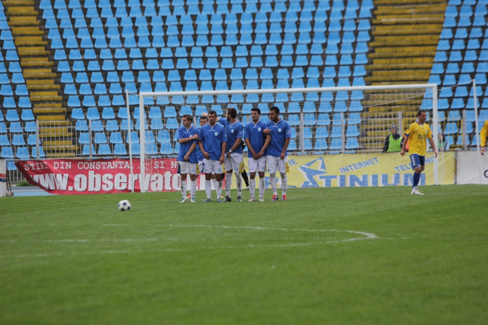 Fotbal / Patru jucători de la FC Farul nu vor juca în meciul cu Brăila - fcfarul-1352974534.jpg