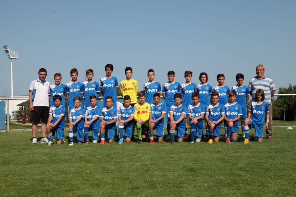 Fotbal/Juniori D: FC Viitorul va juca în turneul semifinal de la Ovidiu - fcviitorul-1433407401.jpg