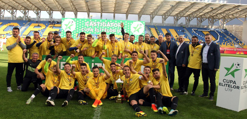 Un nou trofeu ajunge la Constanța! FC Viitorul U19 a cucerit Cupa României - fcviitorul-1495982890.jpg