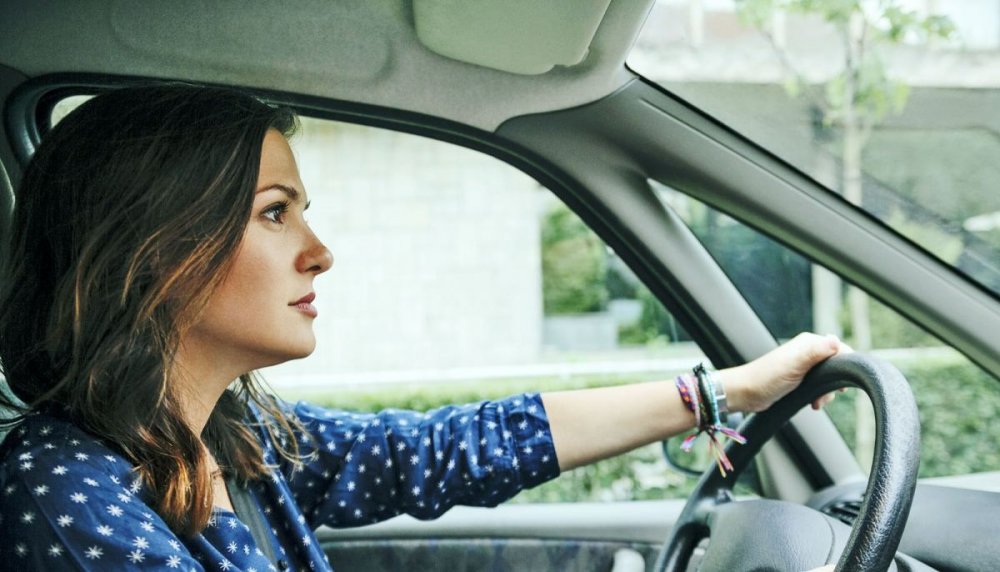 Femeile la volan: studiu pentru a vedea cât de bune șoferițe sunt! - femeilavolan-1615297172.jpg