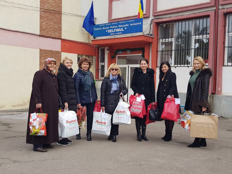 Femeile din PSD Constanța au oferit  daruri micuților de la Centrul 