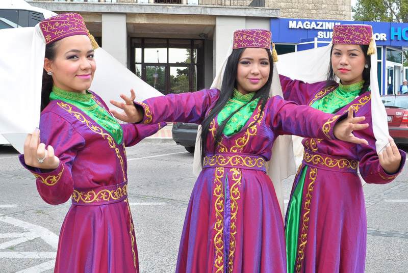 Programul Festivalului Internațional al Dansului, Cântecului și Portului Popular Turco - Tătar - festivaluludttmr20-1378401438.jpg
