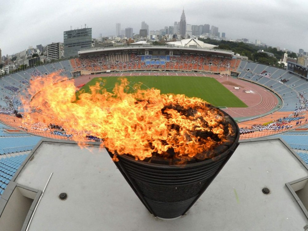 În plină pandemie de coronavirus, flacăra olimpică a sosit în Japonia - flacara-1584692076.jpg