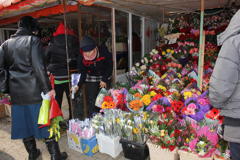 Afacerile cu flori au rupt lanțul - flori6-1331148202.jpg