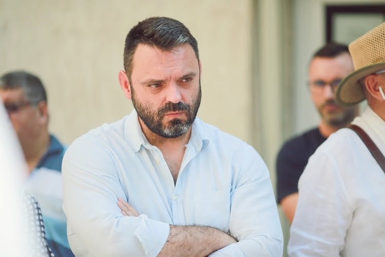 Vergil Chiţac i-a retras atribuţiile viceprimarului USR al municipiului Constanţa, Florin Cocargeanu. 