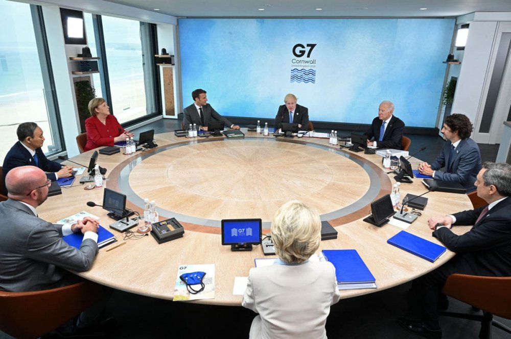 Reuniune de urgenţă a G7 pe tema Omicron. Doza a treia ar putea fi o soluţie - fond-1638193674.jpg