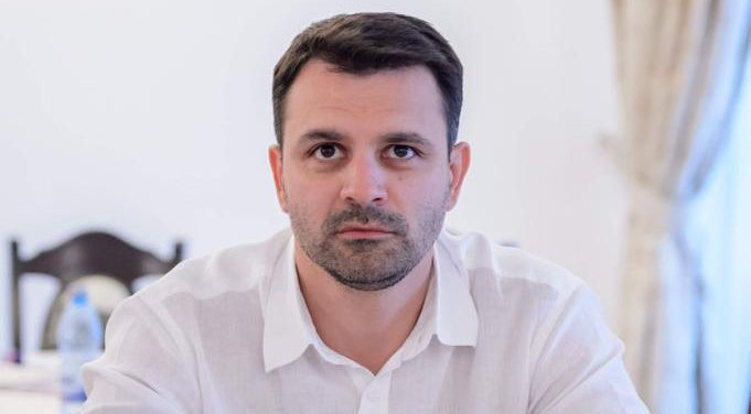 Deputatul Marian Cruşoveanu: 
