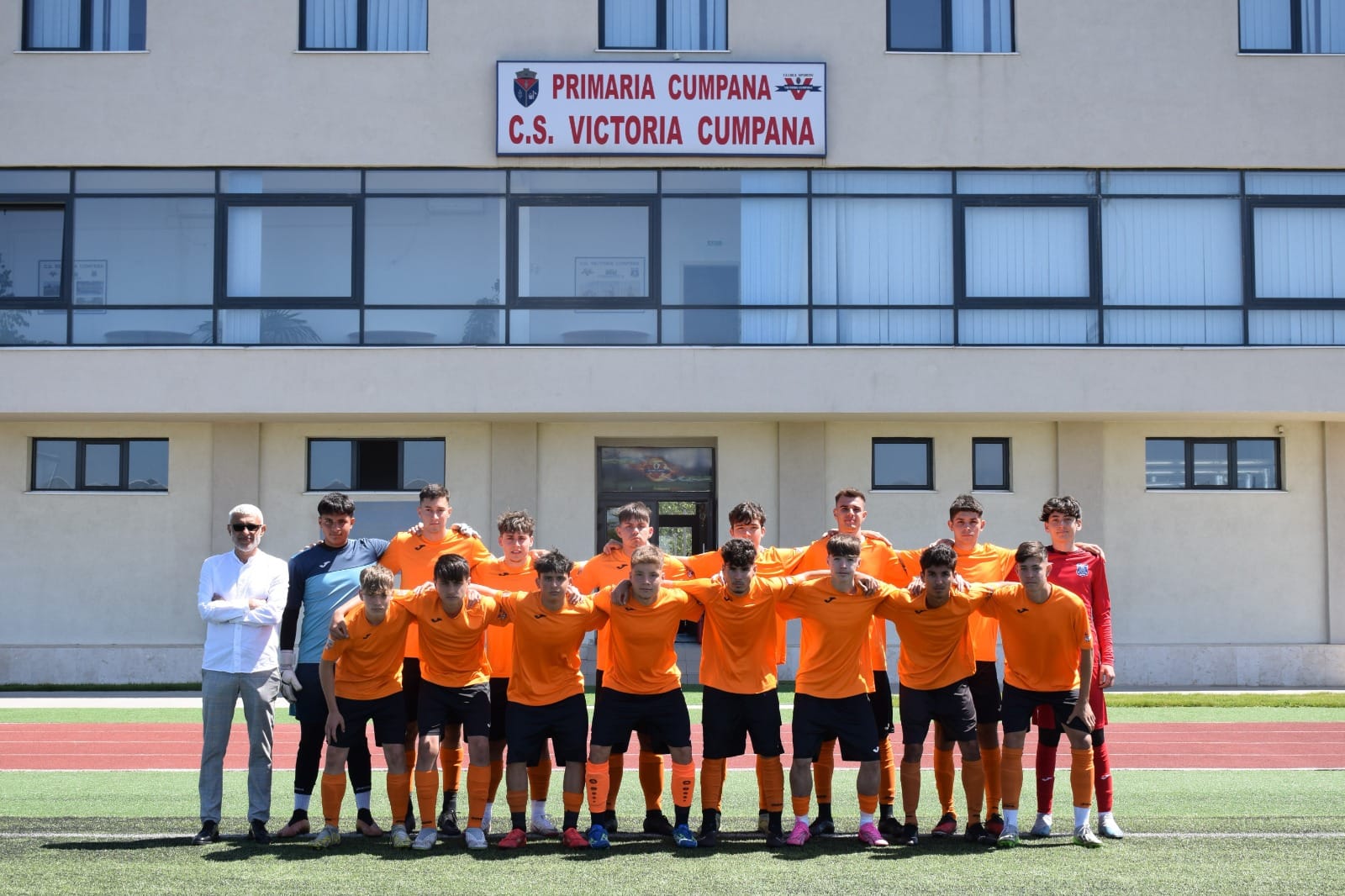 „Recital” oferit de echipa U19 a celor de la Victoria Cumpăna în meciul cu ACS Dunărea Măcin - fond-cumpana-fotbal-1716812822.jpg
