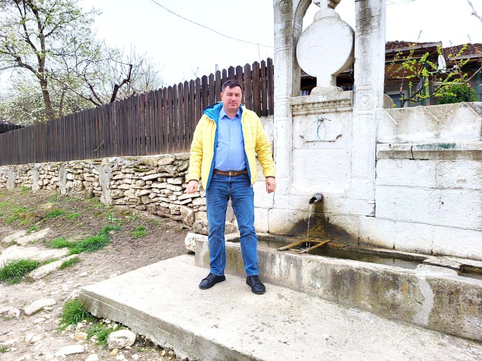 Primarul din Lipniţa, Florin Nicolae Dinu, despre proiectele şi viaţa din localitatea aflată la 100 km de Constanţa - fond-lipnita-1711739616.jpg