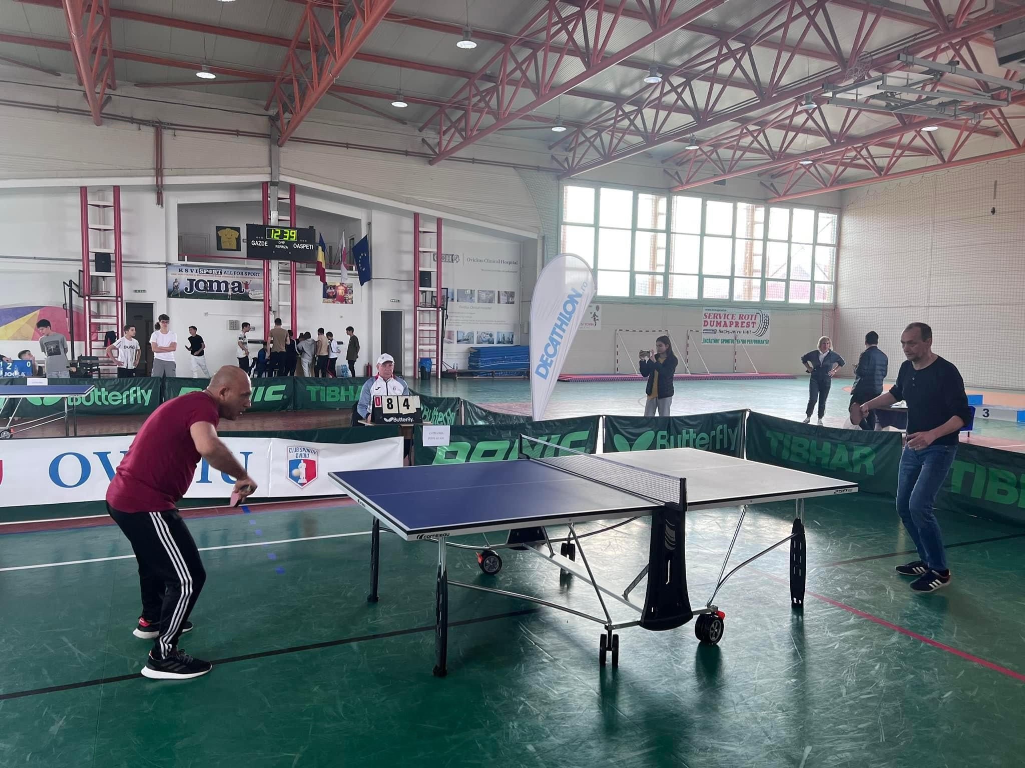 Turneu de tenis de masă pentru amatori, organizat la Ovidiu. 