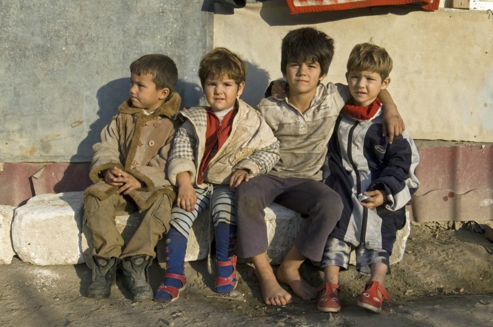 Constanța, în topul județelor cu cei mai mulți copii săraci - fond-sondaj-copii-1686157614.jpg