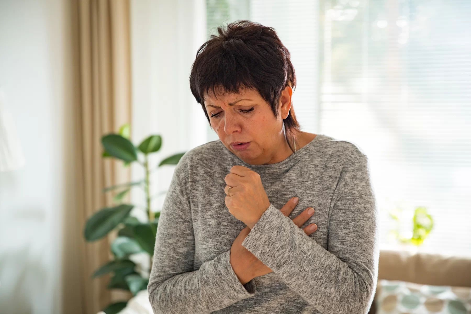 Tusea alergică este frecvent confundată cu tusea apărută în cadrul virozelor respiratorii - fond-tuse--1709124203.jpg