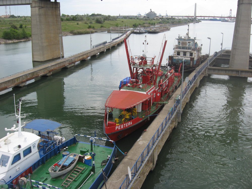 20% din traficul de mărfuri pe Canalul Dunăre - Marea Neagră se derulează în beneficiul Ucrainei - fond20lasutadintraficulpecanalin-1659712219.JPG