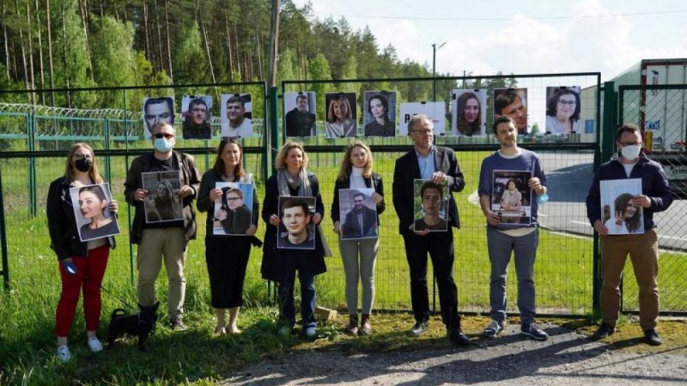AFP - Organizaţia „Reporteri fără frontiere” a protestat la graniţa cu Belarus - fond3print-1622226072.jpg