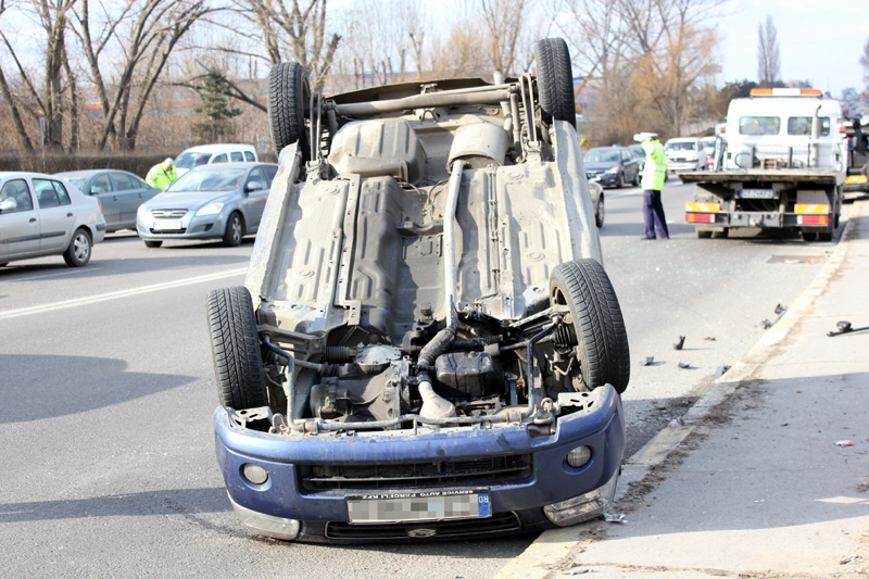 Cele mai stupide accidente petrecute în Constanța - fondaccidentestupide-1351889914.jpg