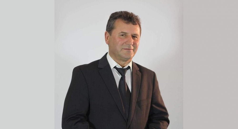 Asfaltarea comunei Albeşti, prioritară pentru primarul Gheorghe Moldovan. 