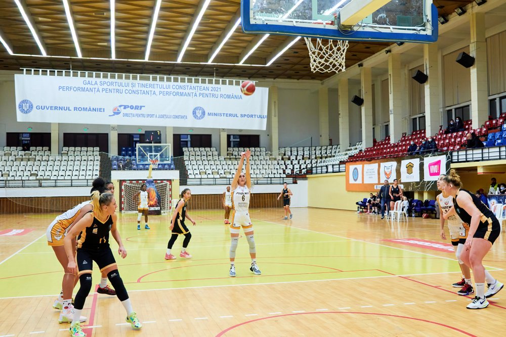 Academia Phoenix CSU Simona Halep, cu un pas în semifinalele Cupei României la baschet feminin - fondbaschetfete-1641308103.jpg