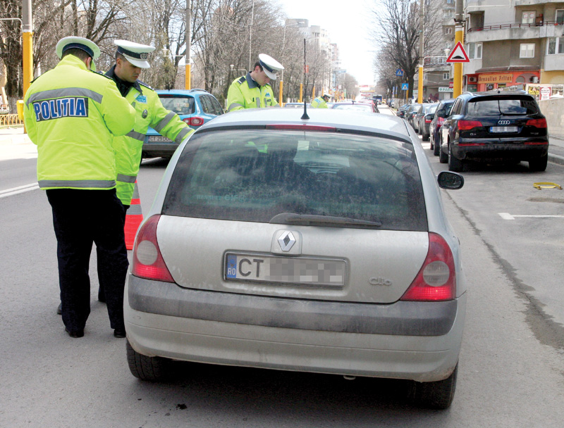 Polițiștii au prins 15.000 de șoferi care au încălcat regulile de circulație - fondcodrutier11325183650-1352214240.jpg