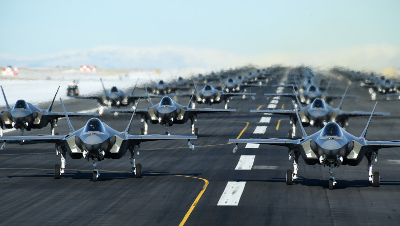 Emiratele Arabe Unite suspendă un contract de mai multe miliarde de dolari pentru avioane F-35 - fondemirateavioane-1639585512.jpg