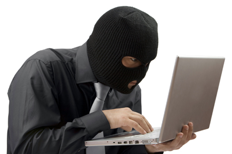 Cum acționează hackerii și cum să te ferești de escrocherii pe internet - fondescrocherii11382552559-1382564867.jpg