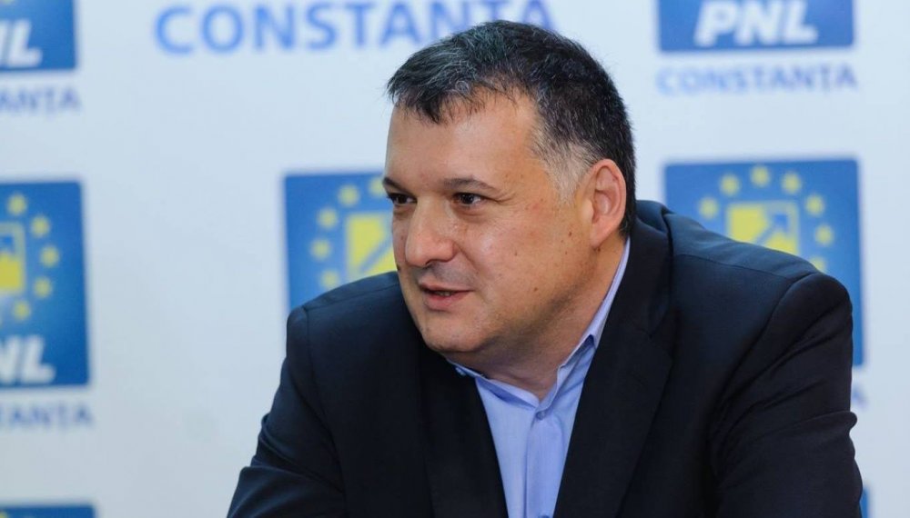Bogdan Huţucă, reconfirmat preşedinte al PNL Constanţa. „Vă puteţi baza întotdeauna pe mine!” - fondhutuca2-1627409636.jpg