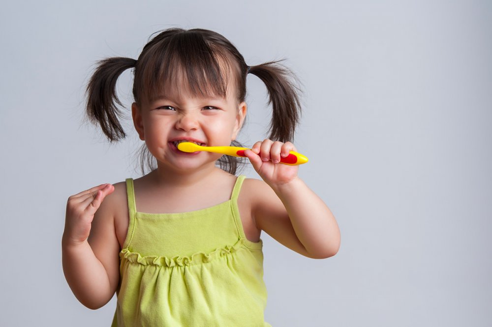 Igiena dentară la copii este esenţială. Spălați-i des pe dinți! - fondigienadentaracopii2-1633972924.jpg