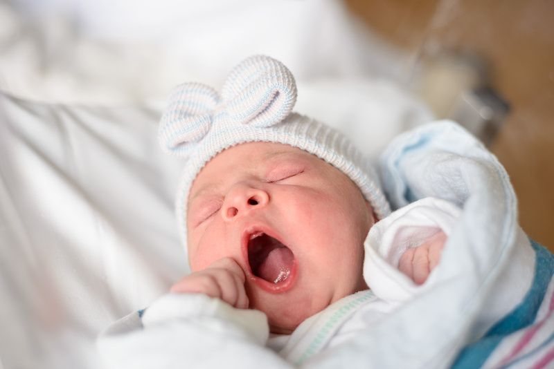 Proaspetele mămici, care au născut la spitalul judeţean, revoltate că nu-şi pot vedea bebeluşii - fondmamicidisperate-1603380948.jpg