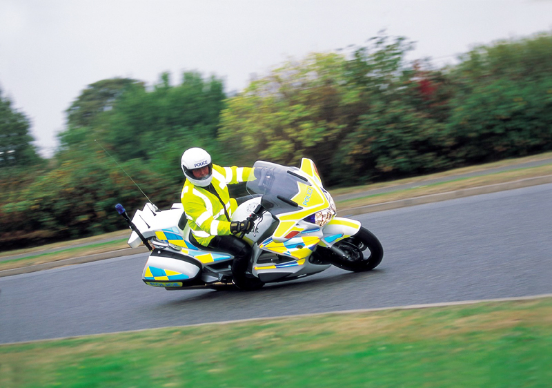 Polițiștii vor supraveghea traficul către mare de pe motociclete noi - fondmotocicletapolitie-1434995566.jpg
