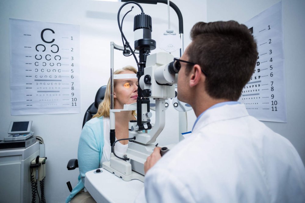 Se deschid cabinetele oftalmologice. Care sunt condițiile pentru a fi acceptat la consultație - fondoftalmologiesursadocrojpg-1589562719.jpg