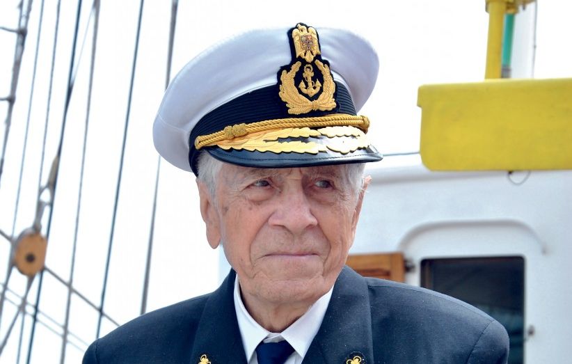 O viaţă în slujba patriei. Cel mai longeviv marinar militar a împlinit 103 ani - fondoviatainslujba22-1642618363.jpg
