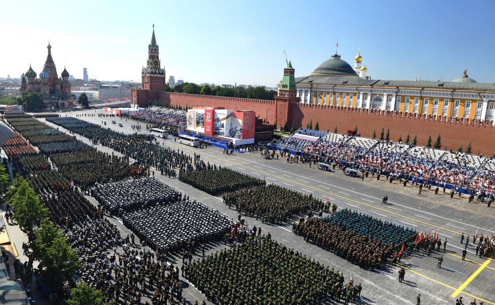 Paradă militară spectaculoasă la Moscova, cu ocazia zilei de 9 Mai - fondparadarusia-1652100427.jpg