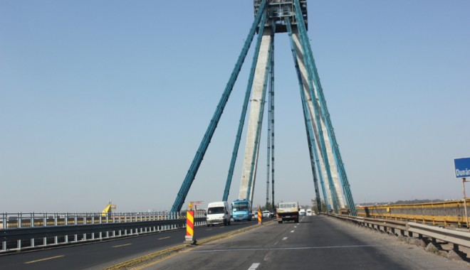 Podul Agigea a fost redeschis traficului rutier, astăzi - fondpodagigeapozataviazi13485918-1351421321.jpg