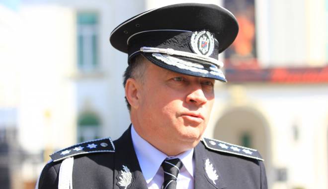 Comisarul șef Adrian Rapotan a preluat conducerea IPJ Constanța - fondpolitistulprecumartistuladri-1449859790.jpg
