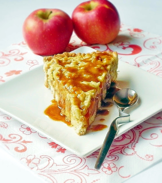 Cum se prepară cea mai delicioasă prăjitură de mere în caramel - fondprajituracumereincaramel-1363266997.jpg