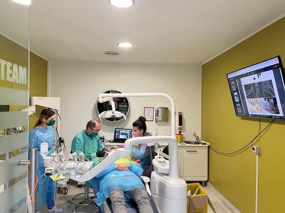 Sistemele noi de implant dentar vă redau rapid zâmbetul - fondproteze-1669303682.jpg