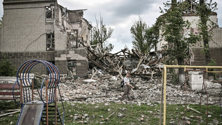 Severodonețk, una dintre ultimele zone controlate de Kiev în Lugansk, este sub asaltul continuu al rușilor - fondrazboi95-1653833089.jpg