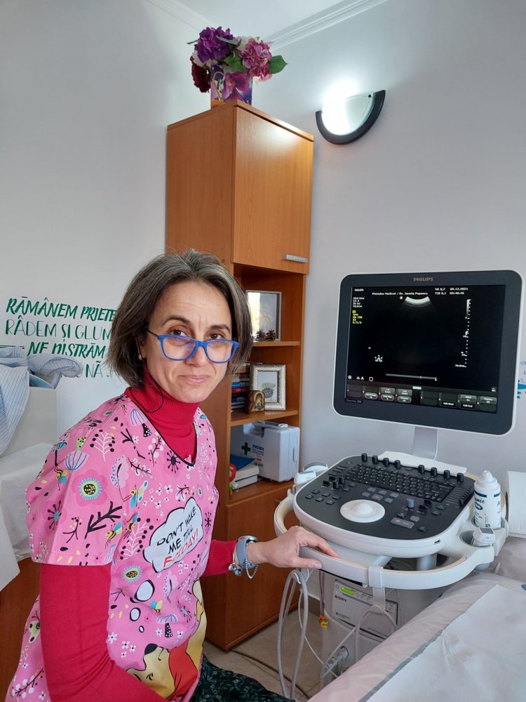 Dr. Ionela Popescu, de la Pleiades Medical SRL: „Omul vaccinat nu face solzi, nu rămâne steril pe trei generații” - fondvaccinaredrpopescu-1639585768.jpg