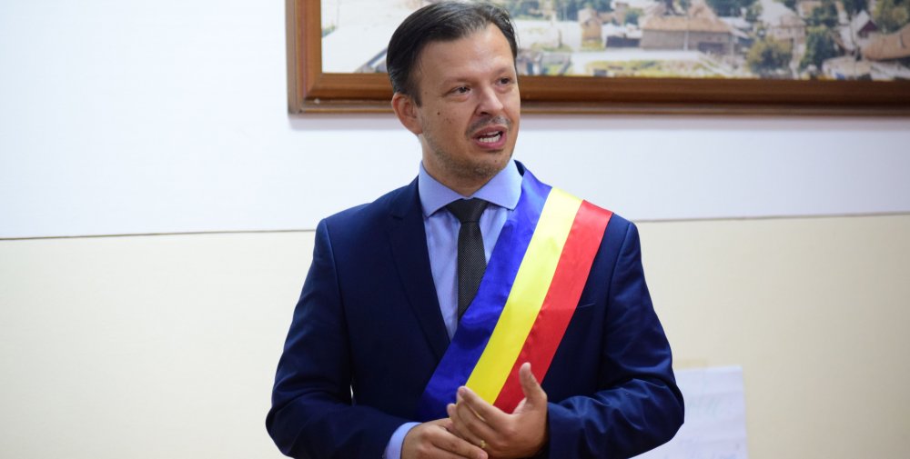 Primarul Viorel Ionescu: „Cetățenii trebuie să învețe să plătească facturile online” - fondviorelionescucovid-1609871775.jpg