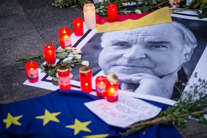 Fostul cancelar german Helmut Kohl va fi înmormântat  la Speyer - fostul-1498045635.jpg