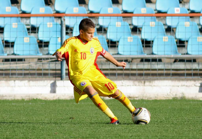 România U15 a învins Turcia cu 13 jucători ai Academiei Hagi - fotbalacademiaianishagi-1354050662.jpg