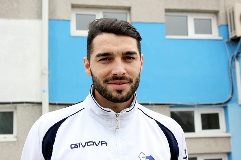 Constantin Bumbac a semnat până în vară cu FC Farul - fotbalfarulconstantinbumbac3-1360776455.jpg