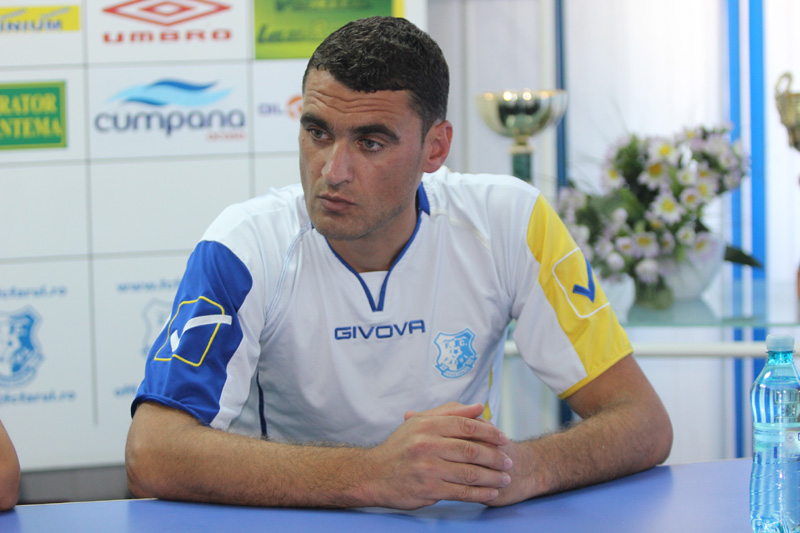 Ion Barbu este convins că FC Farul nu va retrograda - fotbalfarulionbarbu1-1352148900.jpg