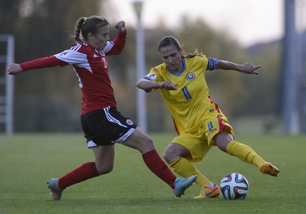 Fotbal: Naționala feminină, stagiu în Spania - fotbalfemsursafrf-1452699400.jpg