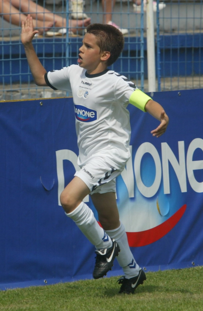 Fotbal / Fiul lui Hagi, Ianis, a marcat pentru naționala Under 14 - fotbalianis-1349857146.jpg