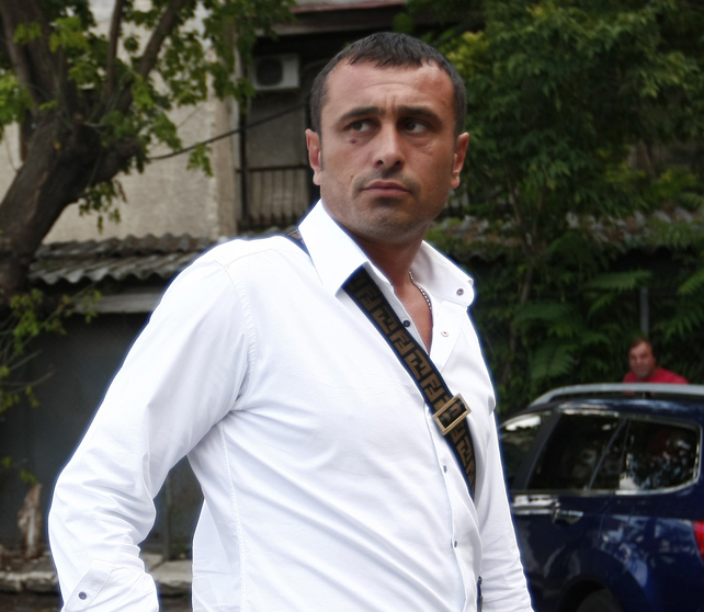 Fotbalistul Cristian Munteanu, ridicat de la Constanța de ofițerii DGA - fotbalist-1312405809.jpg