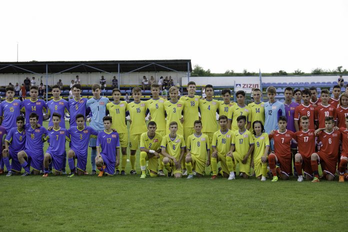 Fotbal / Stagiu de pregătire și selecție pentru naționala U15 a României - fotbaljuniori-1614790235.jpg