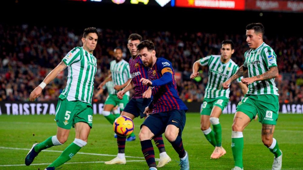 Lionel Messi a făcut spectacol, în deplasare, la Betis Sevilla - fotbalspania-1552910899.jpg