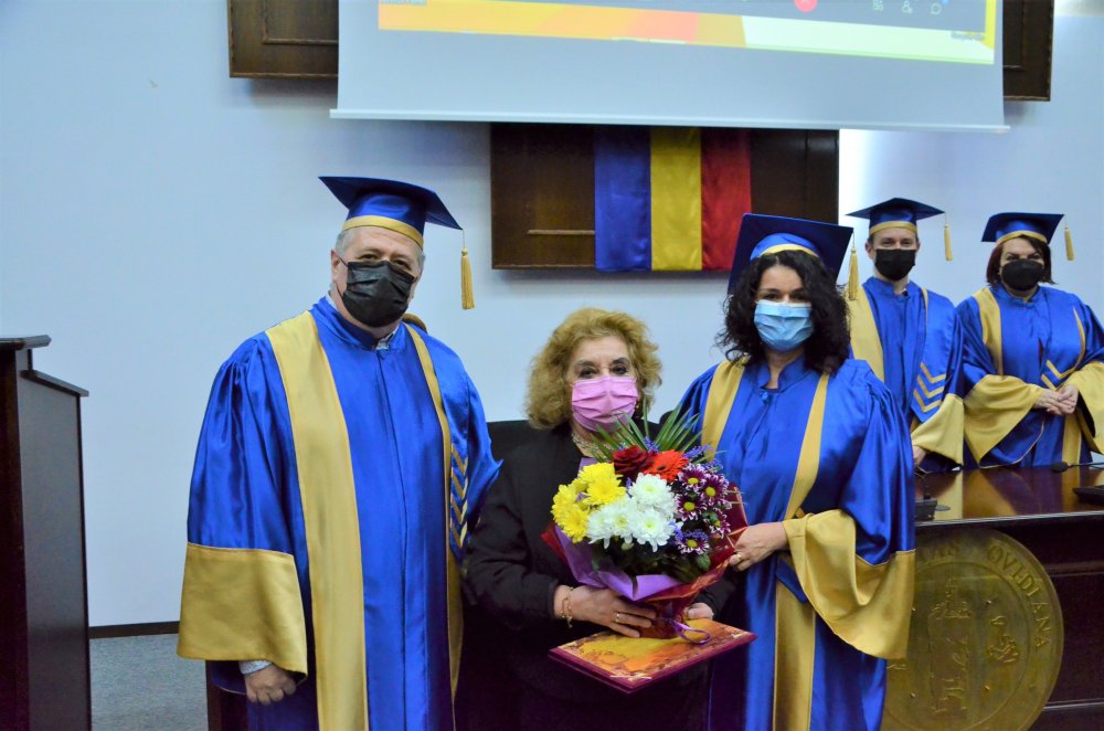 Prof. univ. dr. Mariana Așchie a primit titlul de director onorific al CEDMOG - foto3-1643355714.jpg